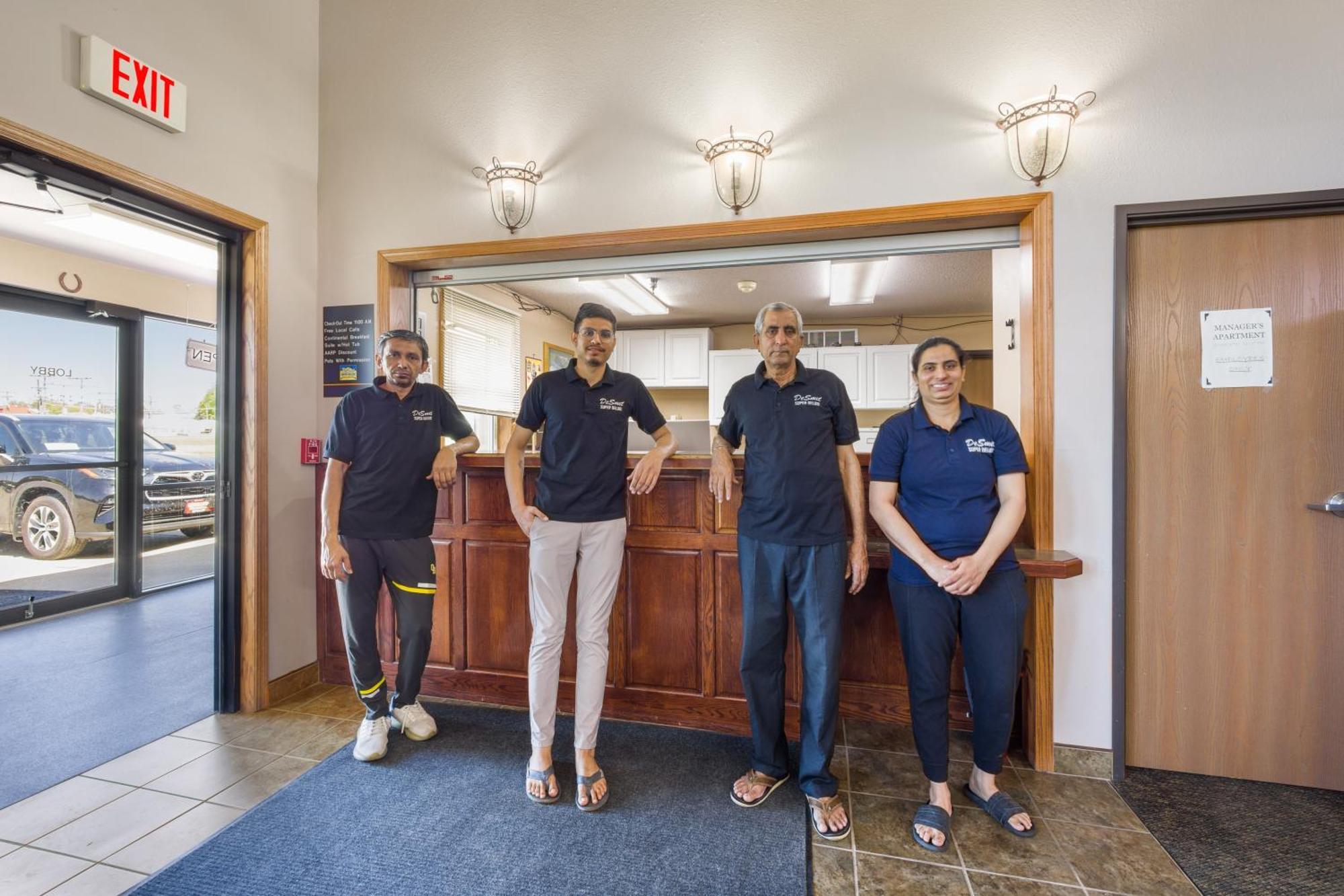 De Smet Super Deluxe Inn & Suites Dış mekan fotoğraf