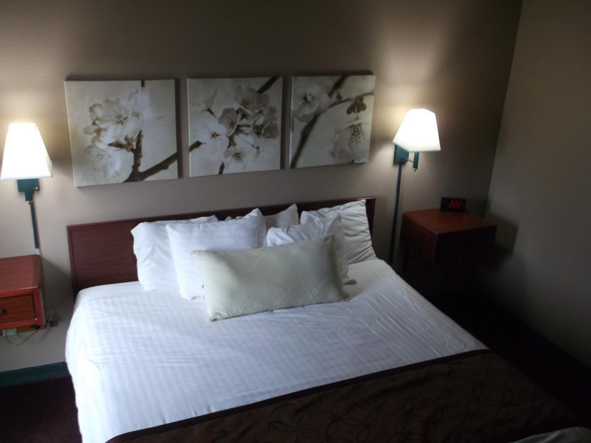 De Smet Super Deluxe Inn & Suites Dış mekan fotoğraf