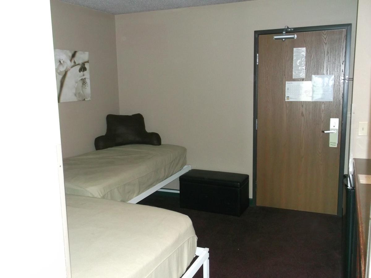 De Smet Super Deluxe Inn & Suites Dış mekan fotoğraf