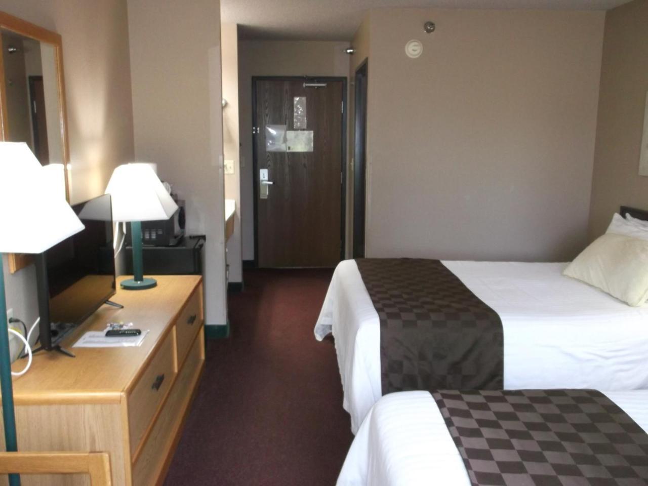 De Smet Super Deluxe Inn & Suites Dış mekan fotoğraf