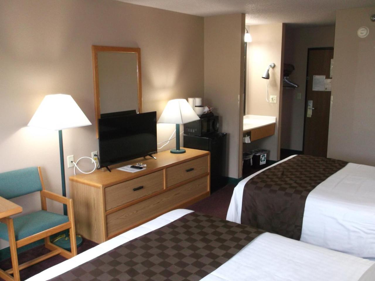 De Smet Super Deluxe Inn & Suites Dış mekan fotoğraf