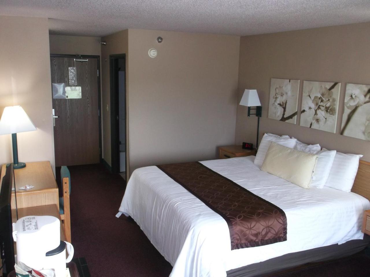 De Smet Super Deluxe Inn & Suites Dış mekan fotoğraf